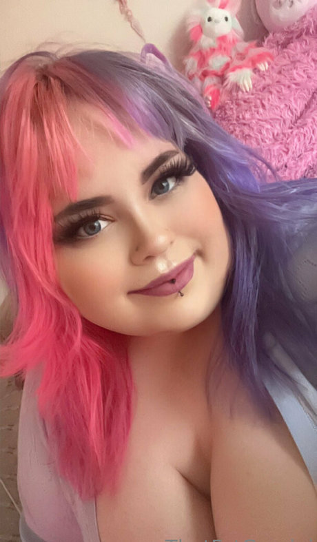 thatfatgemini pornographic model img