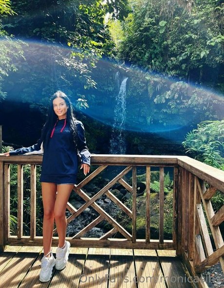 monicasins nudes pornstar gallery