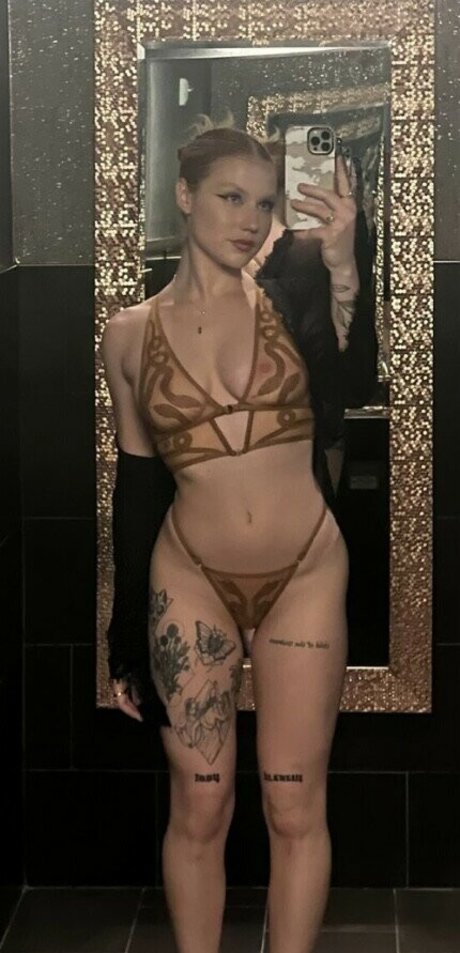 divinelywillow pretty actress img