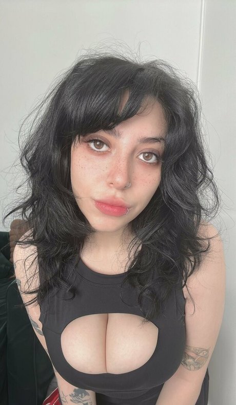 kittydanx model erotic pics