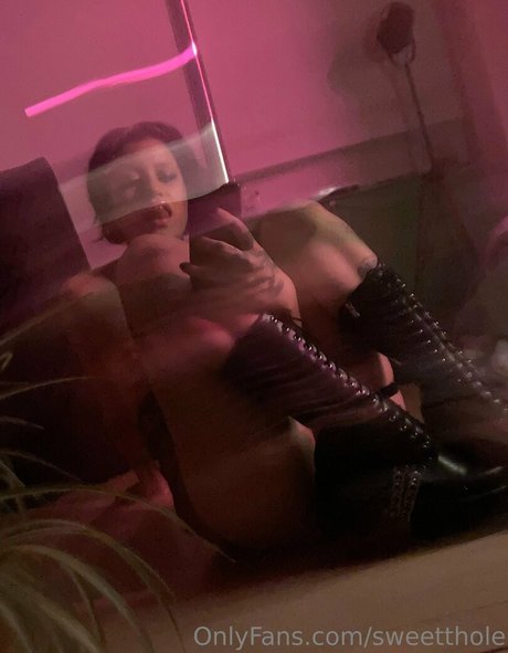 sweetthole nudes model pictures