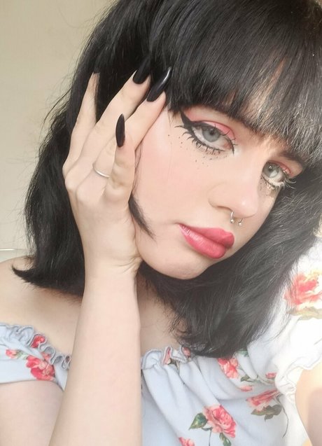 anhelinadoll erotic actress pic