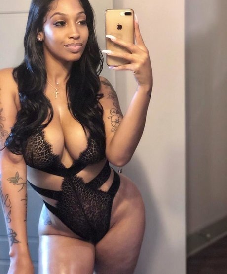 Shethickyyy pretty model galleries