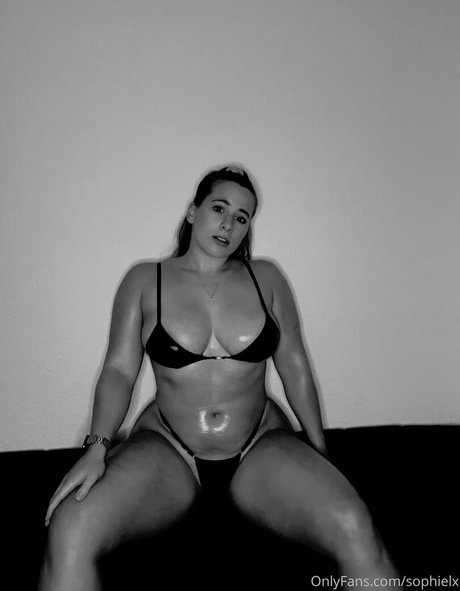 Sophielx model nudes photos