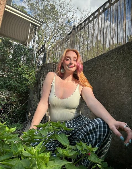 Fertile Myrtle porn actress pics