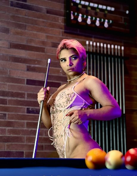 isabellamout1 erotic actress photo