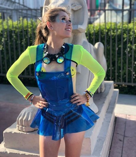 hooping meow high quality pornstar pic