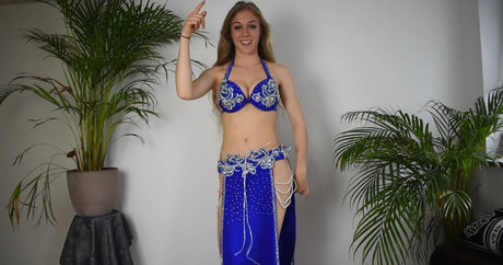 Belly Dancer Lisa xxx star pics