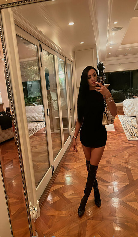 corrieyee xxx actress image