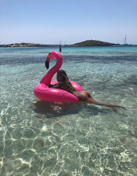 myastarx model xxx pictures