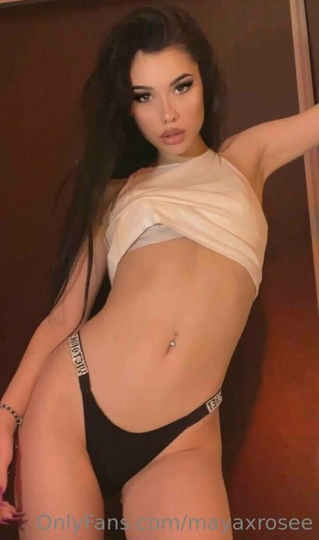Mayaxrosee exclusive pornstar photo