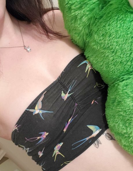 dreadfuldesire model top gallery