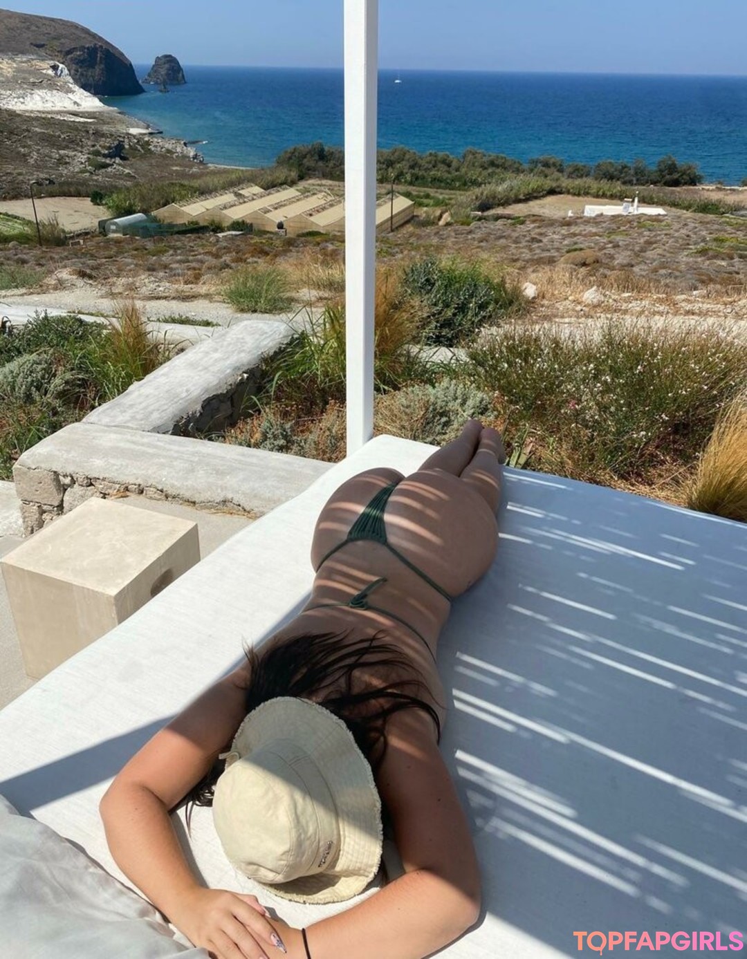 Badgalantii adult model gallery