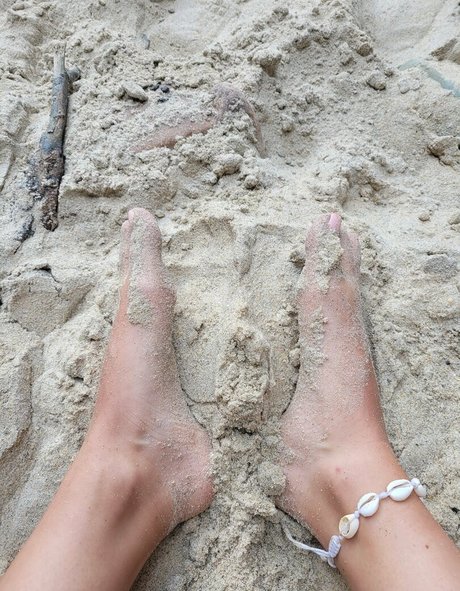 laila lou nude pornstar picture