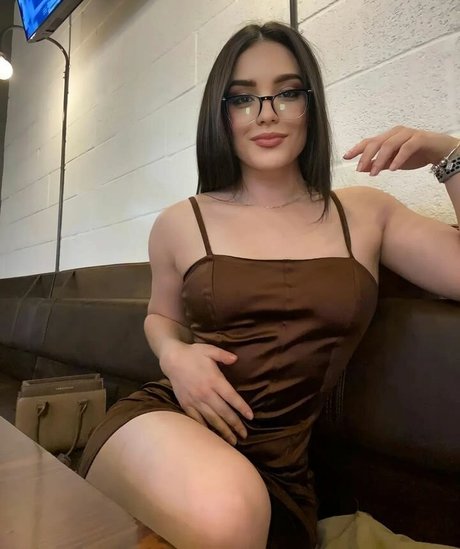 Daniela Flores exclusive model galleries