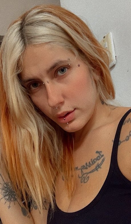 exvadiacareca free star img