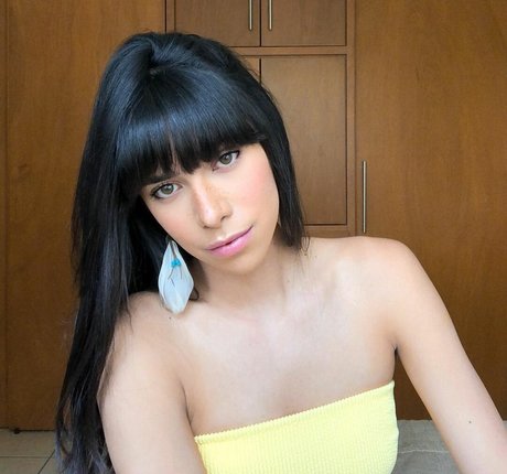 Gabrielle M hot actress photo