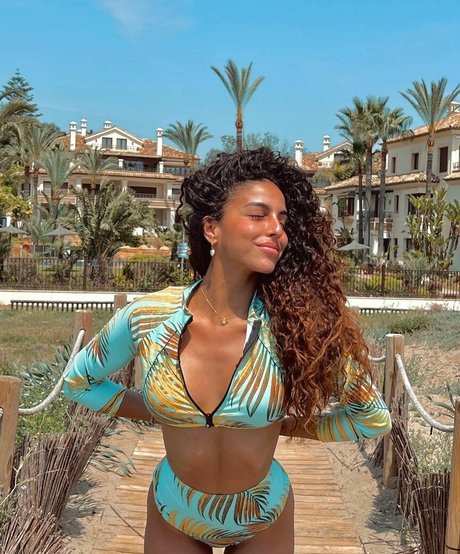 Zoe Bayona pornstar erotic pics