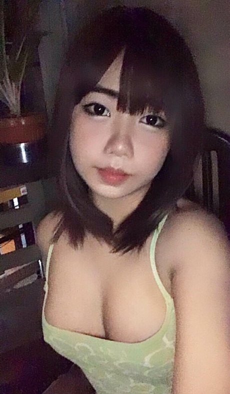 HachimitsuSins free model photos