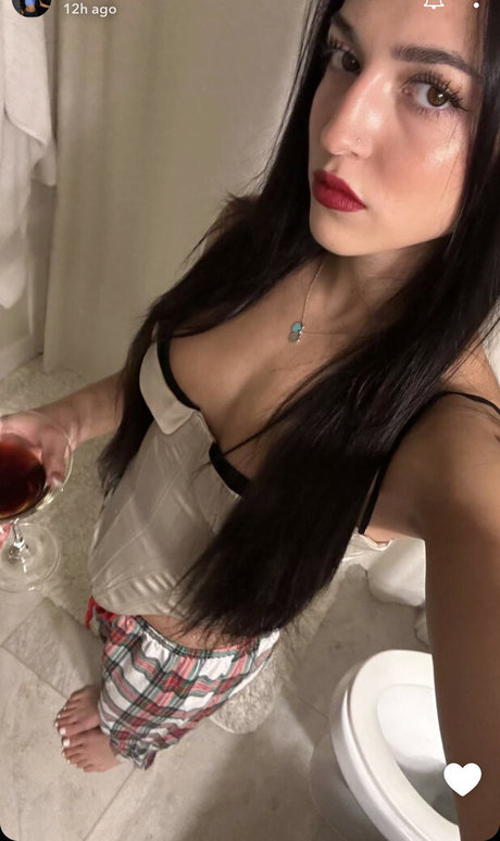 builtbybells hot actress images