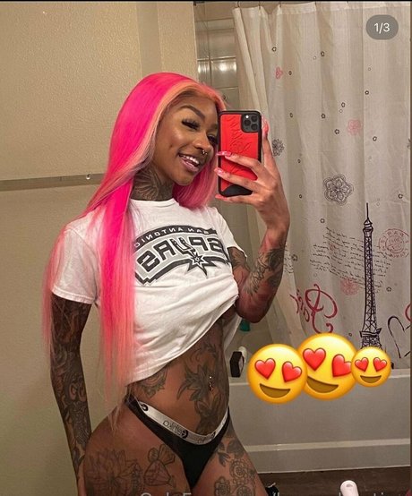 luvenchanting exclusive pornstar img