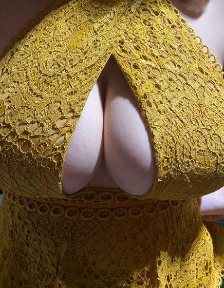 Eva Elizabeth model pics