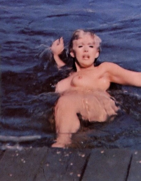 Connie Stevens star naked picture