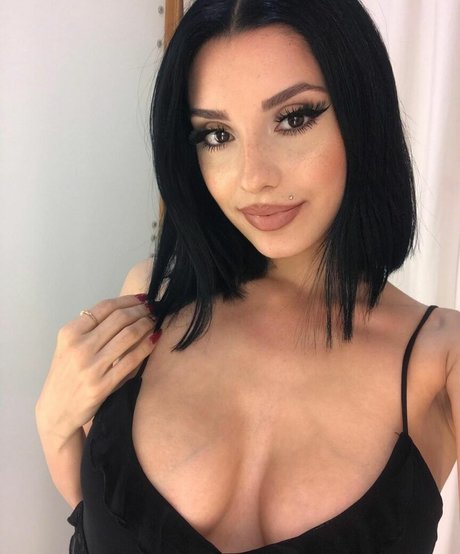 Aslihan high quality pornstar picture
