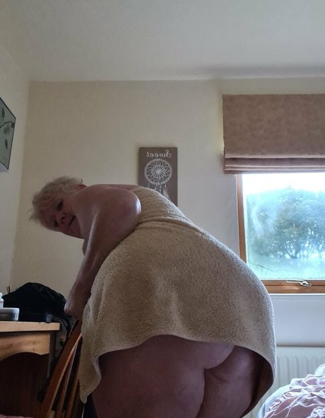 ukjoolz pornstar perfect pics