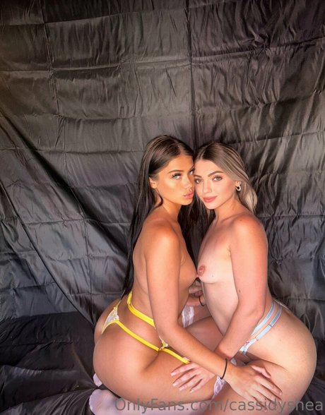 Cassidyshae pornstar naked image