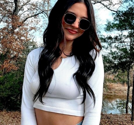 megreilyy perfect actress pictures