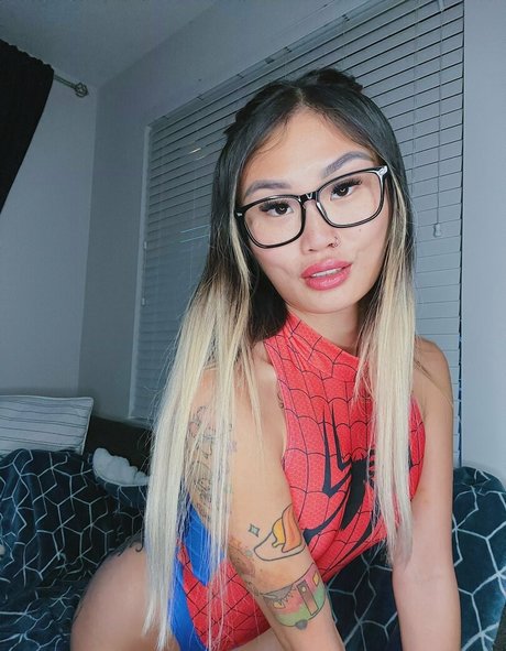 lolatessa nudes model pictures