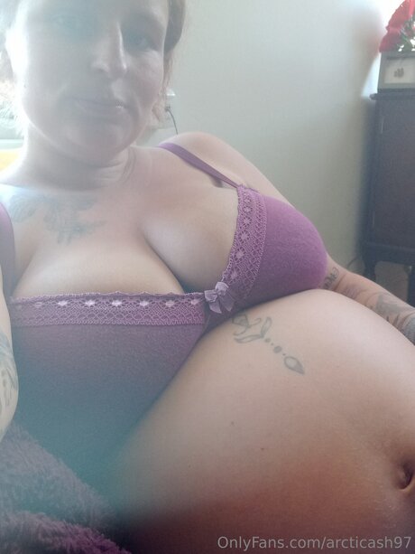 arcticash97 porn model photo