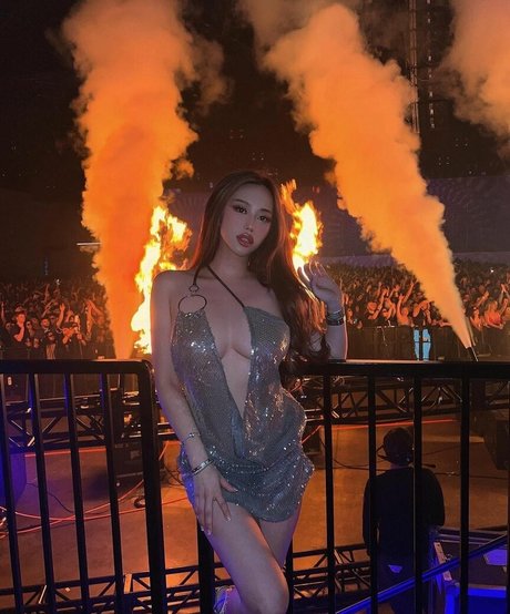 bikini model onlyfans nude photo