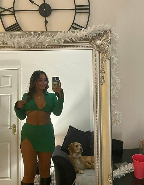 Isha Mariyah high quality pornstar pic