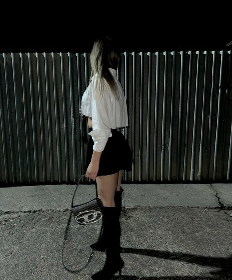 _dwwwra____ pornographic star galleries