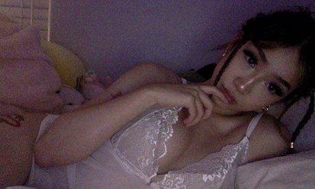 Harmonee Yang model pic