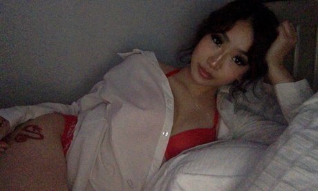 Harmonee Yang model pornographic photo