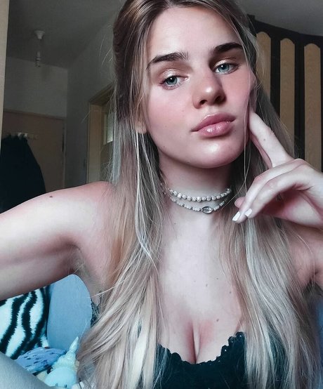 Sam Shemer star nude images