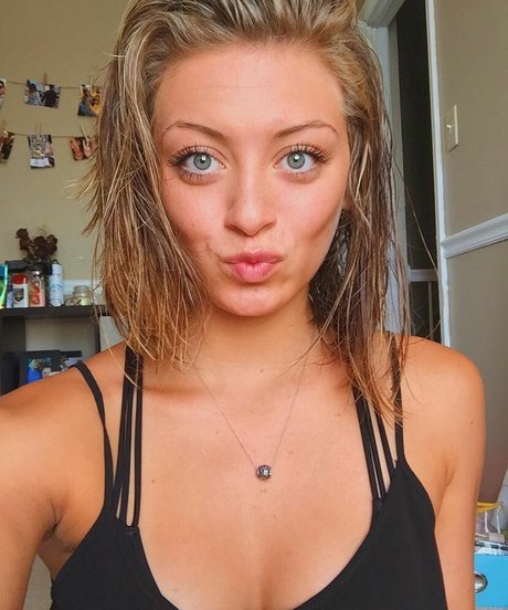 Logan Brickhouse nude actress pic