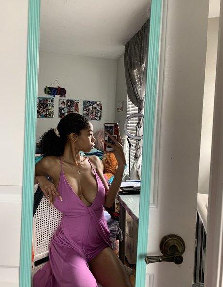 Kira Imani pornographic model picture