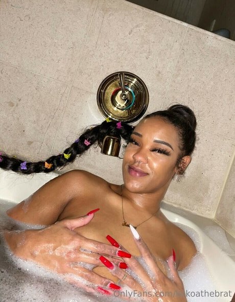 kokoathebrat nudes model pic