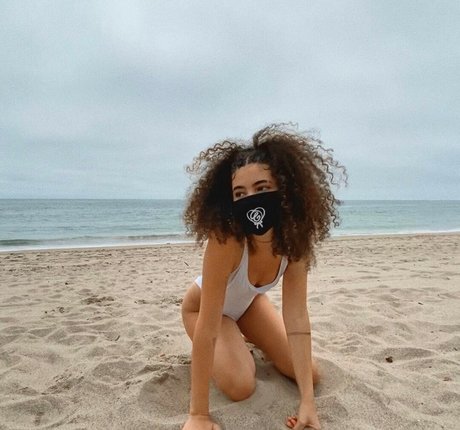 journalist onlyfans adult image