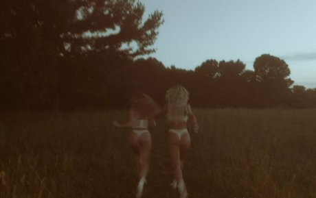 geeeena model naked image