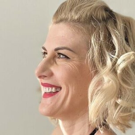 Miss Sunny Mood star hd pictures