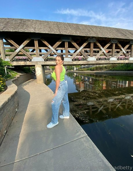 bedheadbetty pornstar beautiful photo