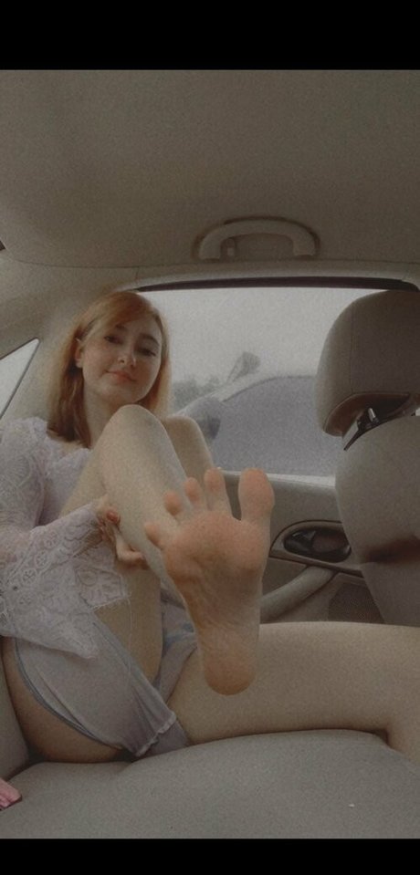 emiliarenblue best model pic