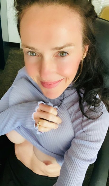 lilrosiedoll sexy model pic