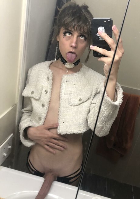 Cd Bell perfect actress img