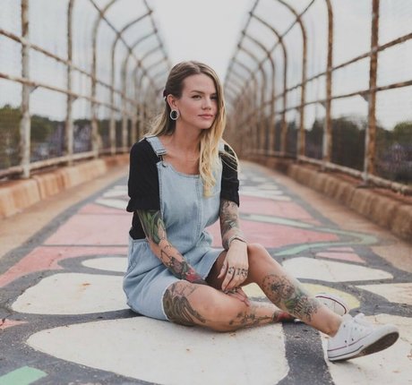 ohioliz model nude pictures